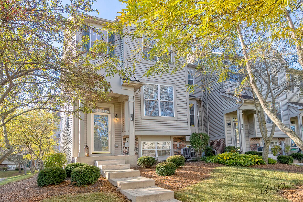 Foto principal - 743 Cherry Creek Dr