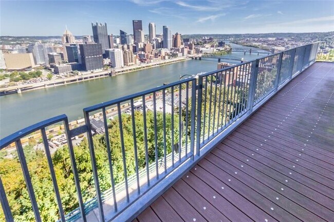 Foto del edificio - 516 Grandview Ave