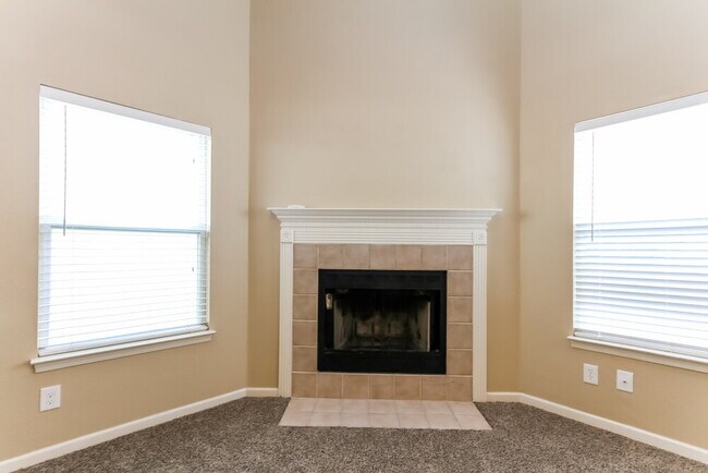 Foto del edificio - 1178 Kenwood Dr