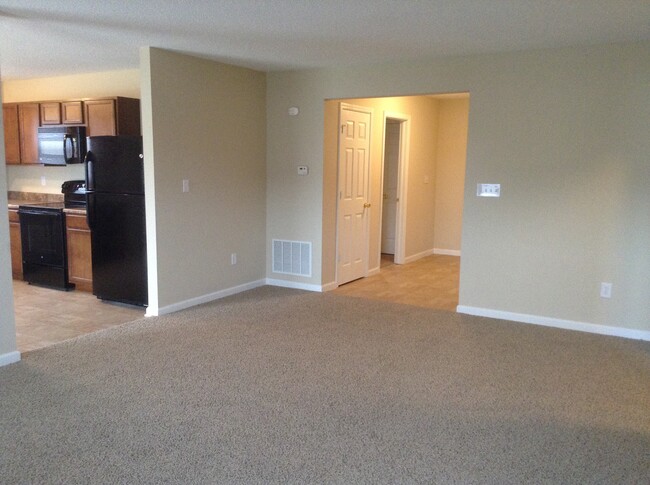 Building Photo - 8039 Red Barn Ct