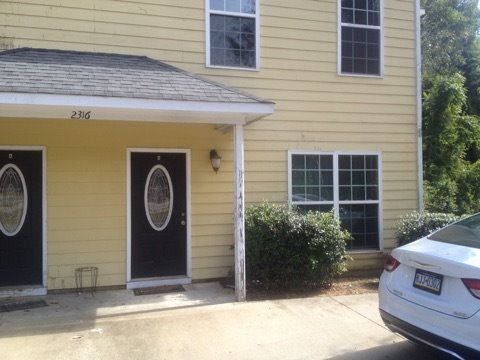 Foto del edificio - 2316 Summerville Rd