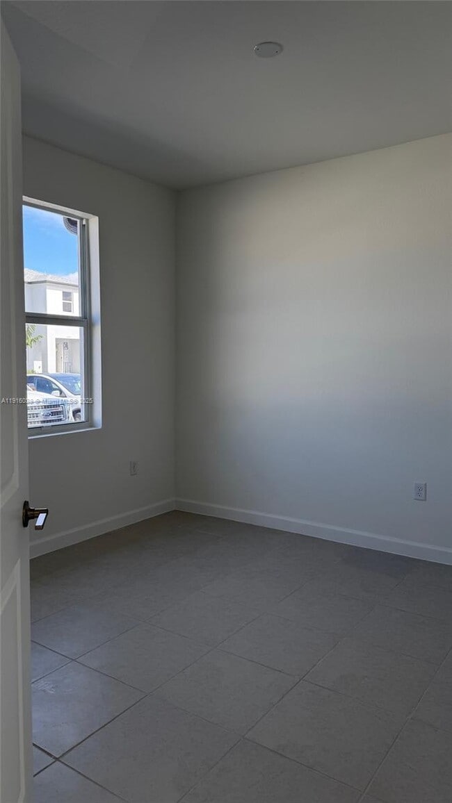 Foto del edificio - 15624 SW 276th Terrace