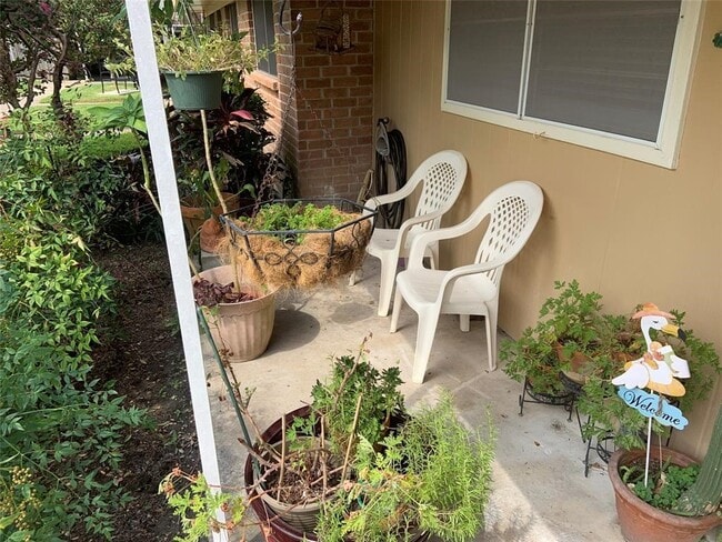 Foto del edificio - 3302 Burke Rd