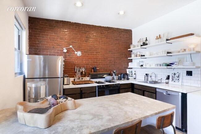 Foto del edificio - 141 Broadway