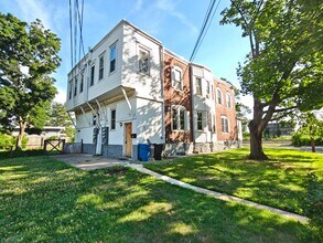 Building Photo - 401 Champion Ave