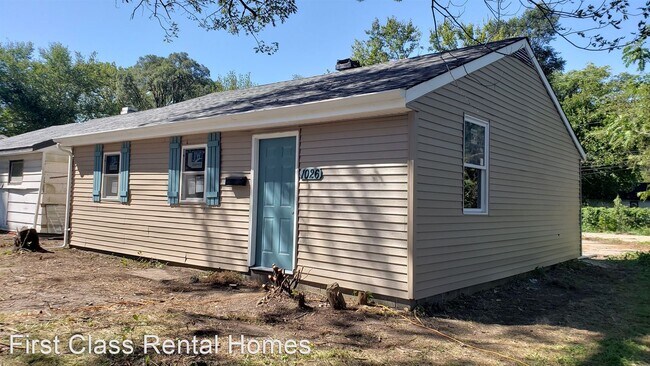 Building Photo - 3 br, 1 bath House - 1026 Matthews St