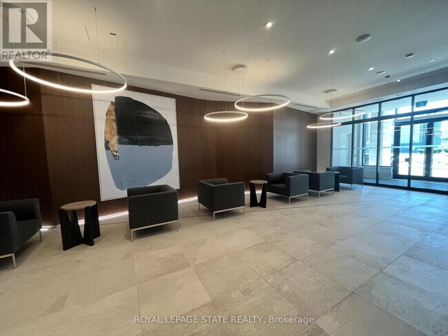 Photo du bâtiment - 385 Winston Rd