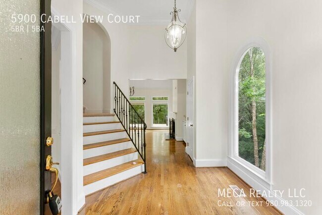 Building Photo - 5900 Cabell View Ct