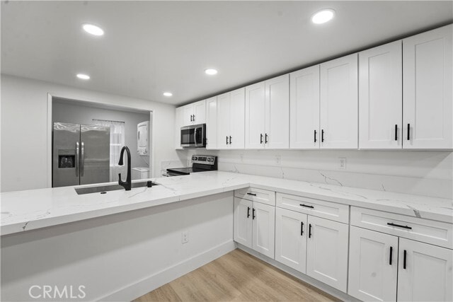 Building Photo - 23821 Hillhurst Dr