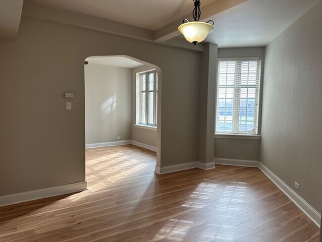 Foto del edificio - 1525 N Front St