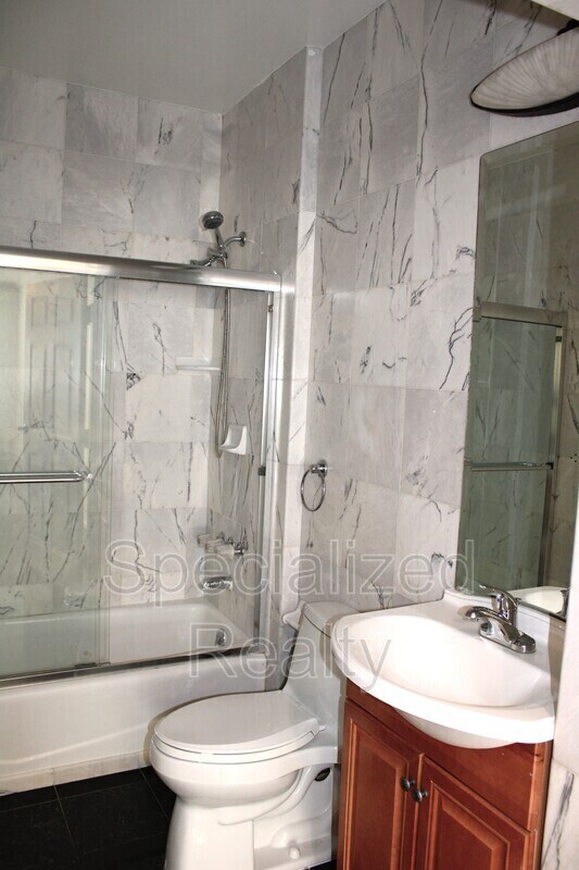 Foto del edificio - 1827 1/2 Hill Dr.,
