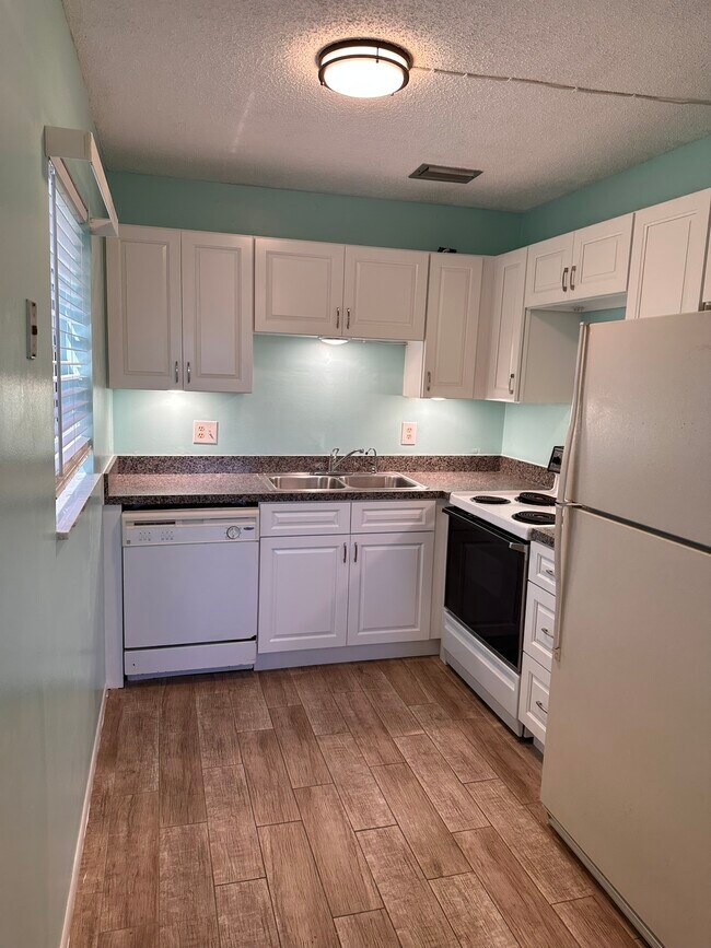Foto del edificio - 106 Spring Lake Ct