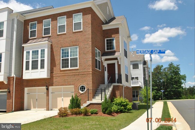 Building Photo - 43582 Heritage Gap Terrace