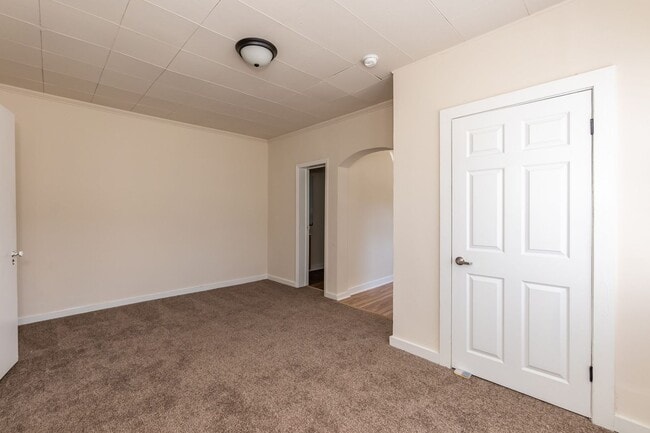 Building Photo - One bedroom home available in Dunn