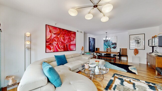 Foto del edificio - 5000 Oakton St