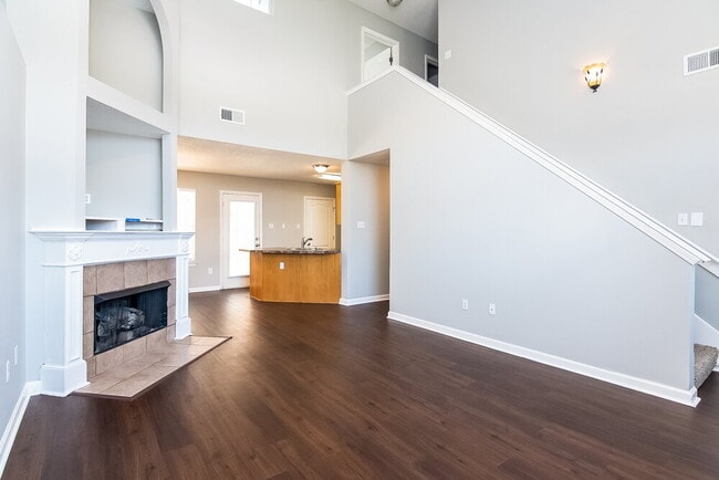 Foto del edificio - 9761 Dogwood Ct W