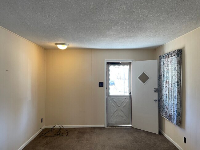 Front Room - 760 Sheridan St