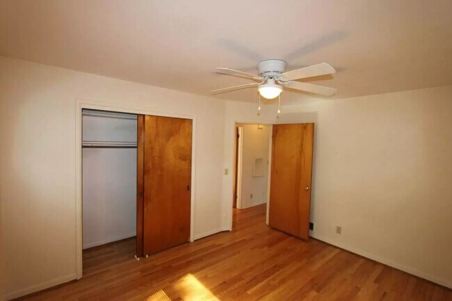 Foto del edificio - 4933 Kelsch Ln
