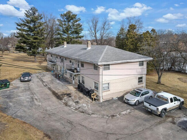 Foto del edificio - 1424 E Main St, Watertown, WI 53094
