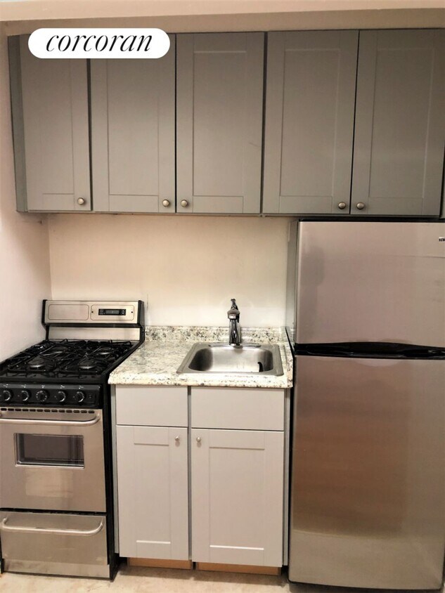 Foto del edificio - 261 E 71st St