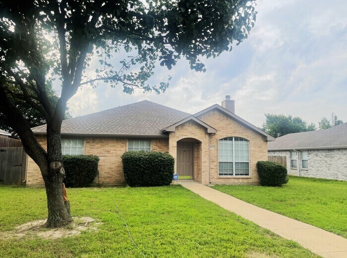 Primary Photo - Beautifully Designed Home – Available for ...