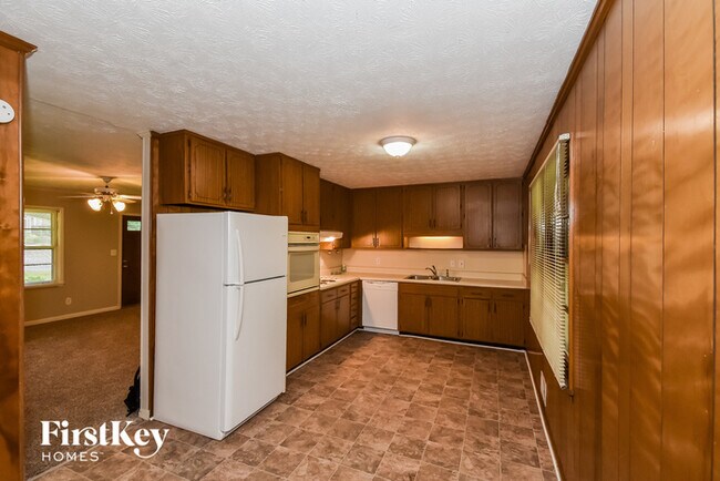 Building Photo - 4819 Lehigh Dr