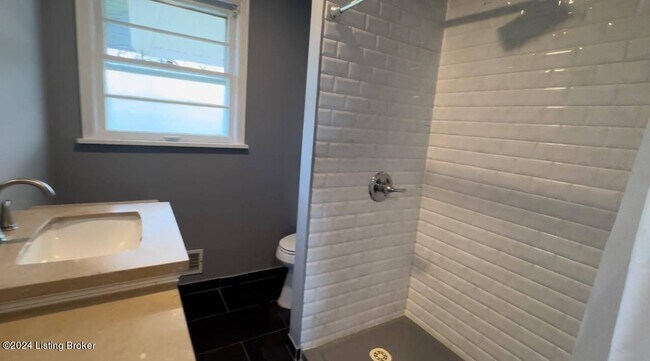 Foto del edificio - 6101 Morning Glory Ln