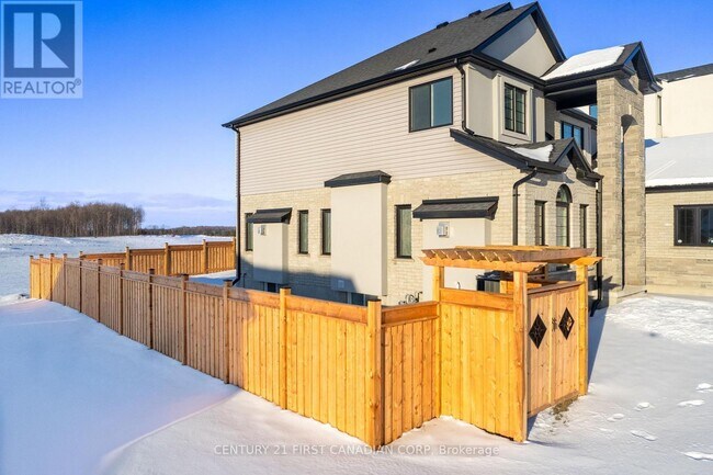 Building Photo - 828 Kleinburg Dr