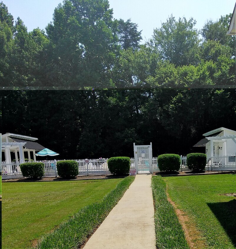 Building Photo - 111 Stroupe Rd