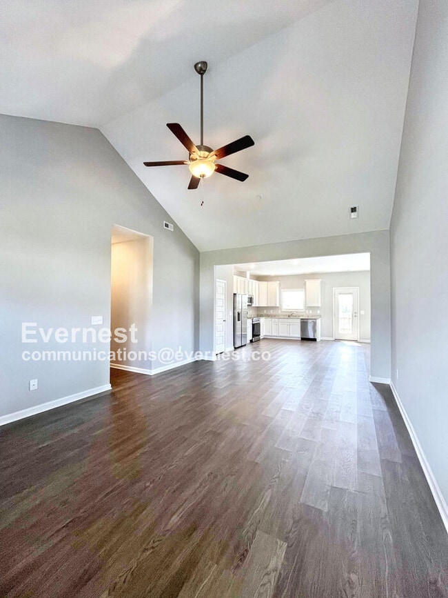 Building Photo - 1305 Ventura Ln