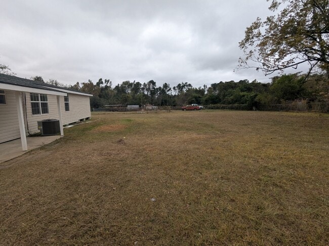 Building Photo - 202 Underwood Dr