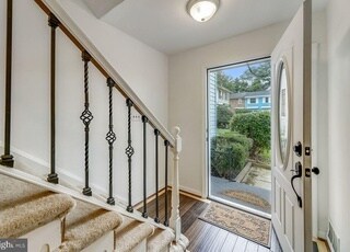 Building Photo - 48 Daimler Dr