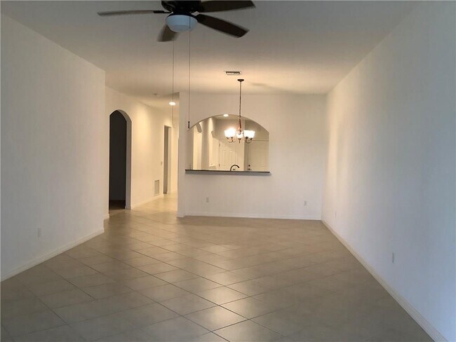 Building Photo - 6315 Oxford Cir