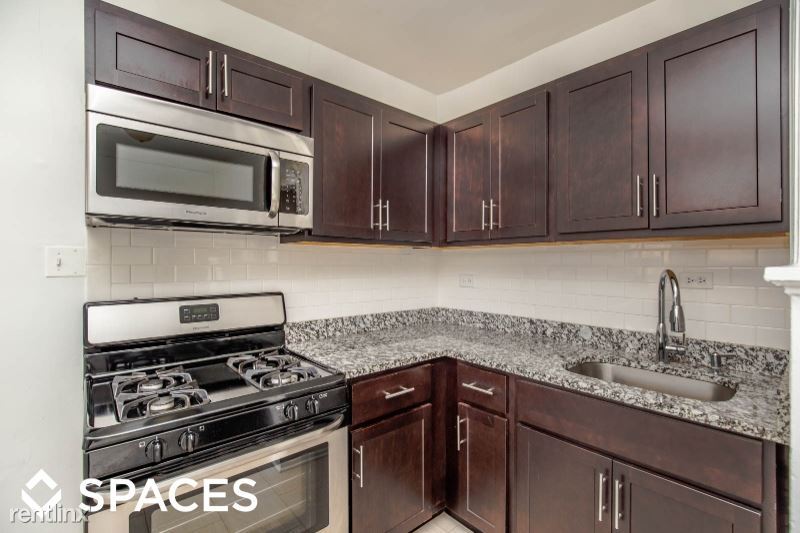 Foto principal - 7435 N Seeley Ave