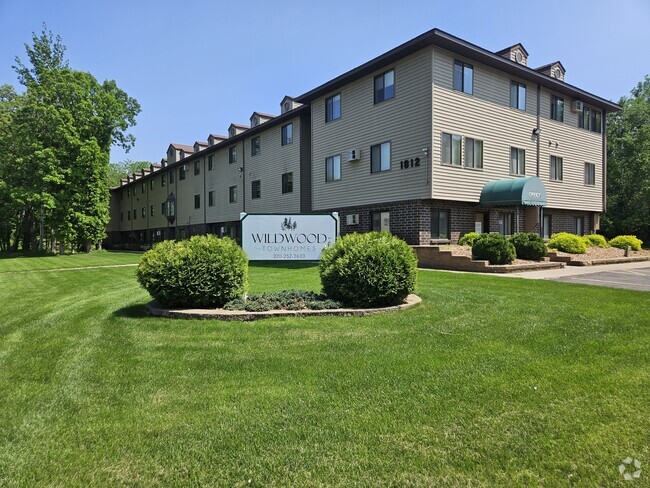 Building Photo - Wildwood Townhomes