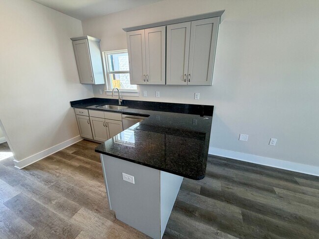 Foto del edificio - New Construction Move In Ready March 27th