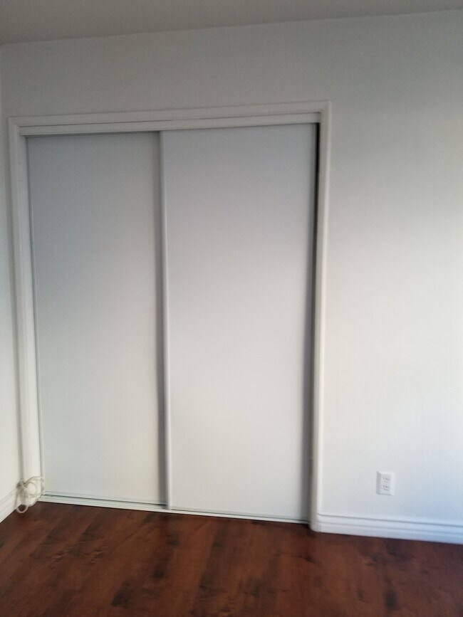 Foto del edificio - 15316 Montpellier Ave