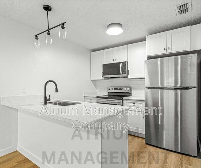 Building Photo - 5305 SE 28th Ln