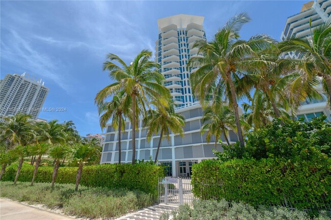 Foto del edificio - 6515 Collins Ave