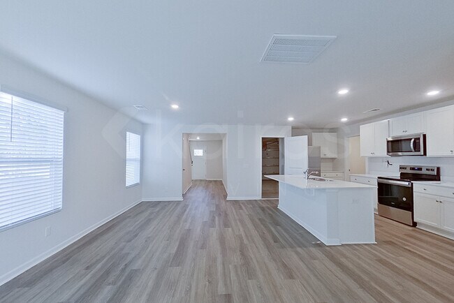 Foto del edificio - 113 Overstreet Way