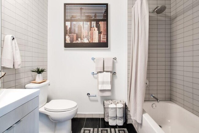 Building Photo - 1 bedroom in Long Island City NY 11101