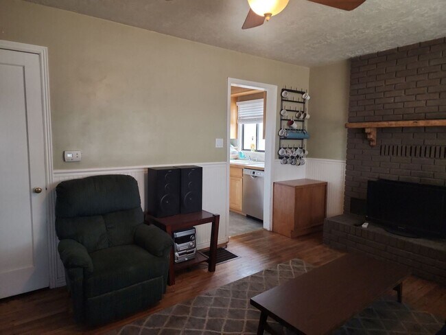 Foto del edificio - 156 N 1150 W