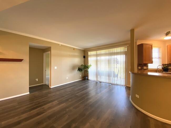 Foto del edificio - 715 Astor Ln