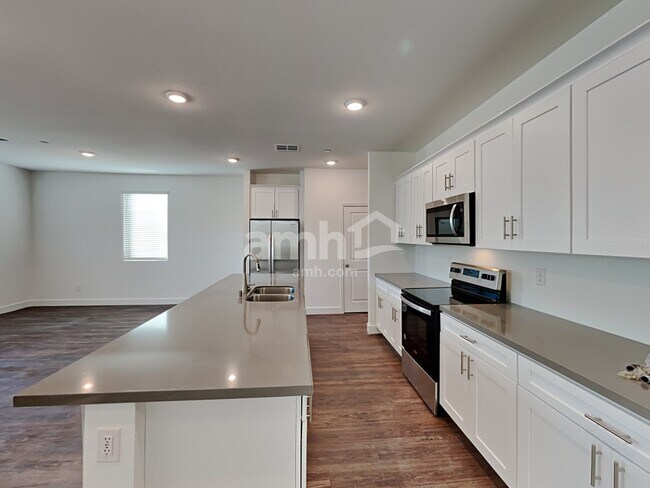 Foto del edificio - 3360 Blodwen St