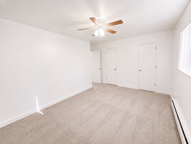 Foto del edificio - 1375 Everett Ct