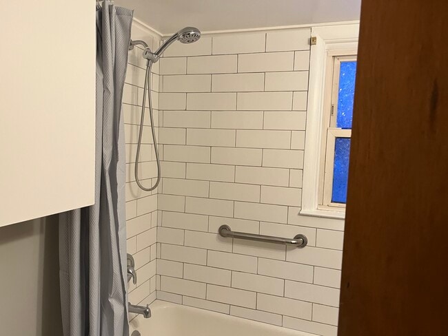 Foto del edificio - 786 Marion Rd