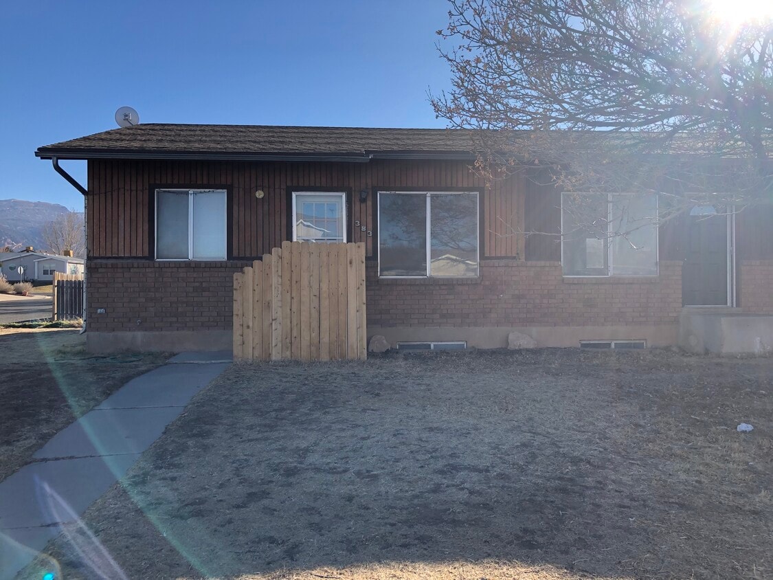 383 W North Cedar Blvd, Cedar City, UT 84721 Townhome Rentals in