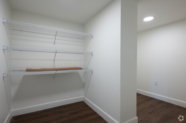 Package Room - The Heights at Gateway Park