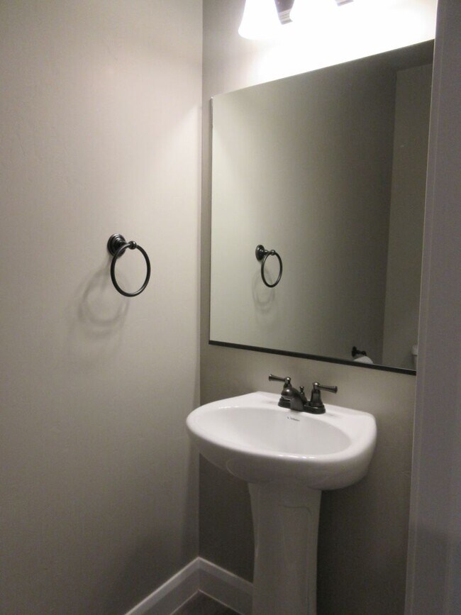 Foto del edificio - Newer Town home living in the heart of Cedar City!