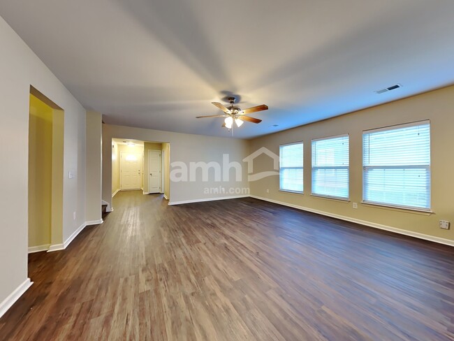 Building Photo - 203 Briarbend Road